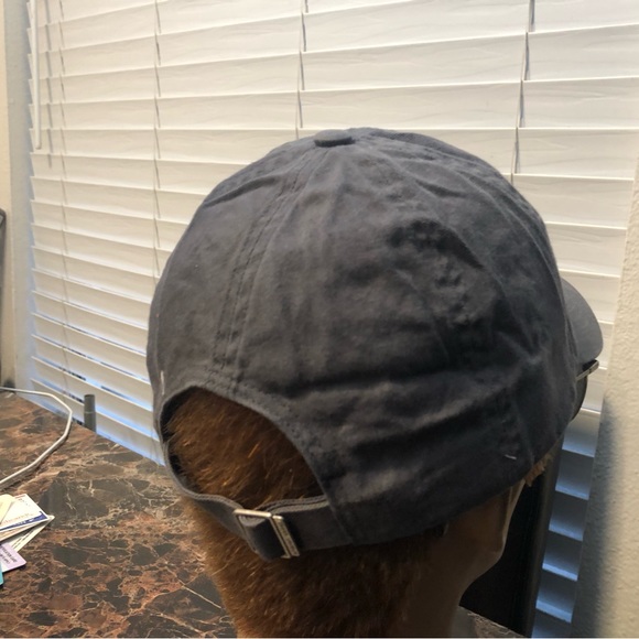 Under Armour  Women’s Black w/flecks of gray Baseball Hat Size Adjustable - Picture 6 of 12